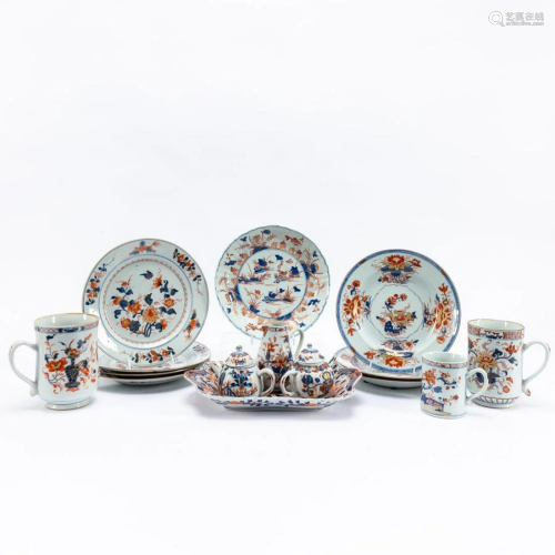 GROUP OF CHINESE & JAPANESE IMARI PORCELAIN, 15PCS