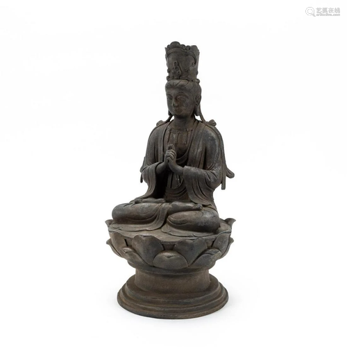 CHINESE BRONZE SEATED GUANYIN ON LOTUS THRONE