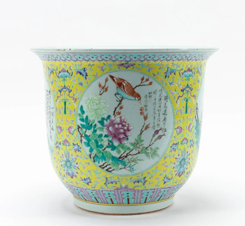 CHINESE FAMILLE JAUNE BIRD MOTIF PORCELAIN PLANTER