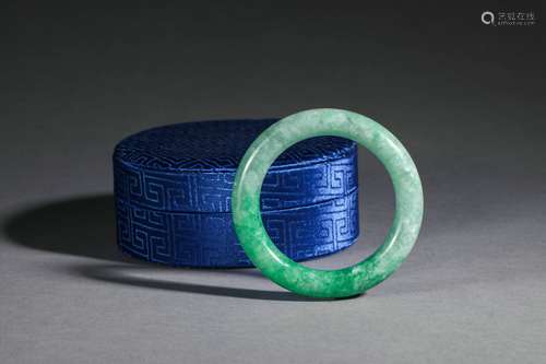 Mottled Jadeite Bangle