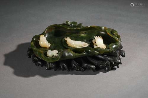 Embellished Spinach Jade Lotus Pond Ornament