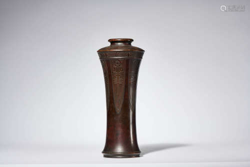 明治
(1868-1912)斑紫铜瓶