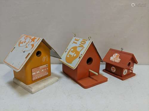 3 wood Tennessee Bird Houses