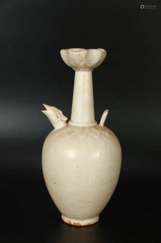 A Song Ding Kiln Phoenix Head Carved Porcelain Pot