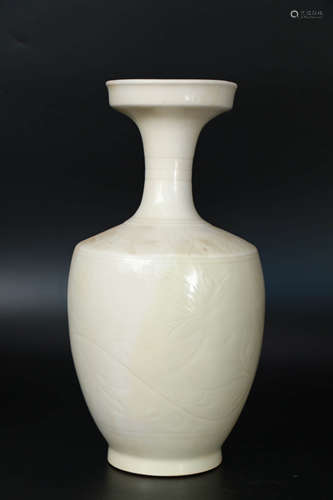 A Ding Kiln White Glazed Porcelain Vase