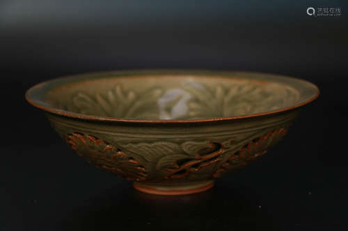 A Yaozhou Kiln Flower Pattern Porcelain Bowl