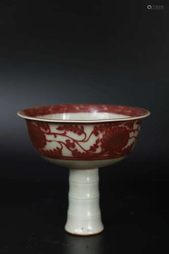 A Red Glazed Chrysanthemum Pattern Porcelain Goblet