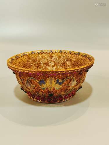 A Gilt Filligree Inlaid Gemstones Bowl