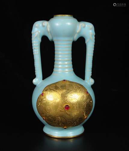 A Ru Kiln Inlaid Gold Elephant Porcelain Bottle