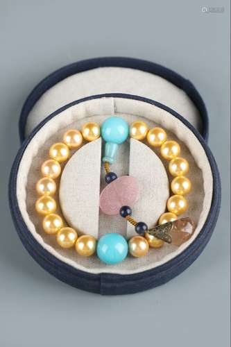 A Dongzhu Pearl Bracelet