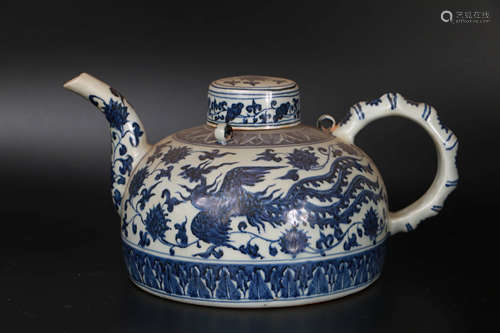 A Blue And White Phoenix Pattern Porcelain Pot With Lid