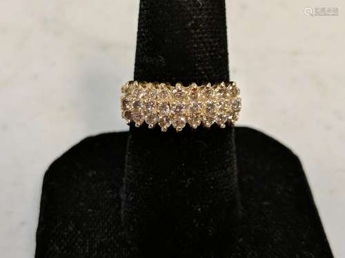 10 Kt. Gold ring with diamonds