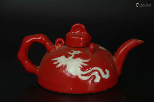 A Red Glazed White Phoenix Pattern Porcelain Pot