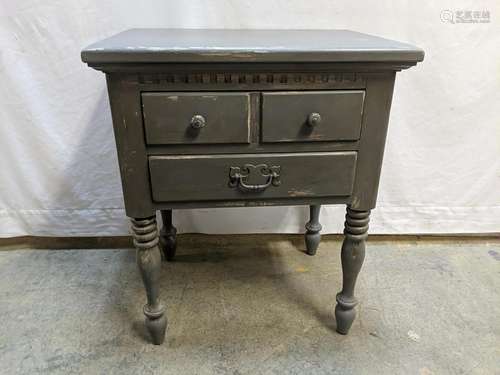 Ethan Allen 2 drawer side table