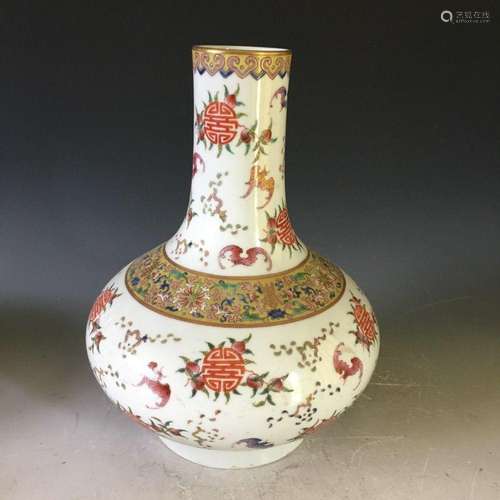 A Chinese vase