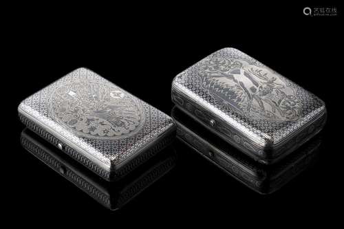 Lot consisting of two silver and niello snuffboxes. Vermeil ...