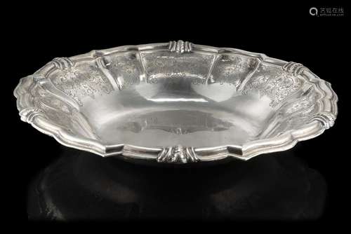 A Milanese silver centrepiece. Titled 800. Miracoli silversm...