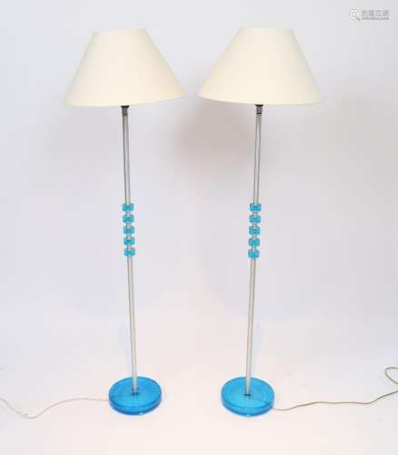Paire de lampadaires scandinave, design de Carl Fagerlund po...