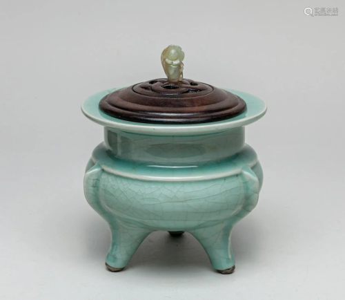 Rare Chinese Longquan Porcelain Censer