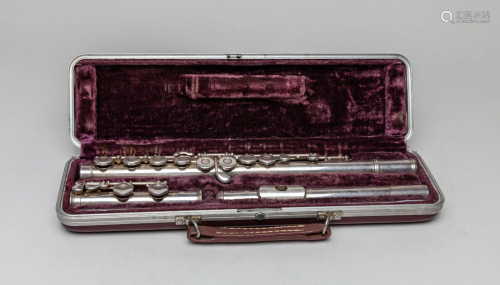 Vintage Armstrong Silver Color Flute