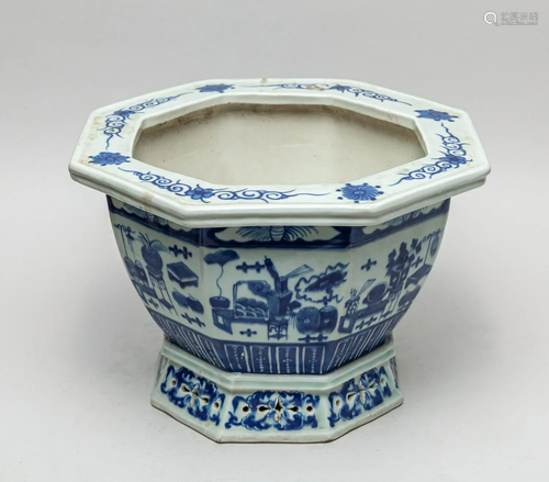 Chinese Export Blue & White Porcelain Pot