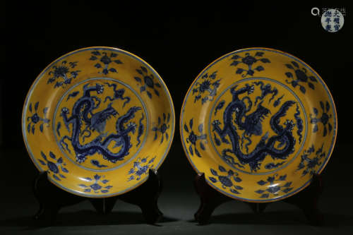 A Set of  Blue-and-white Plates