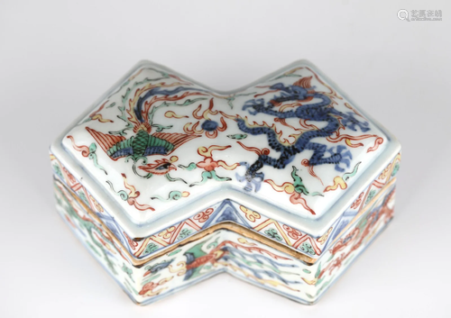 Chinese Famille Verte Diamond Shape Box