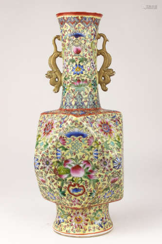 An early 20th century Chinese Famille Rose vase from Qing pe...