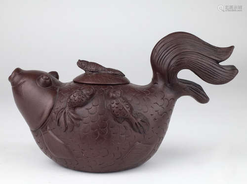 A 20th century Chinese Yixing teapot