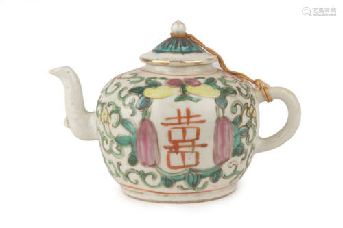 A 19th century Chinese Famile Verte porcelain teapot