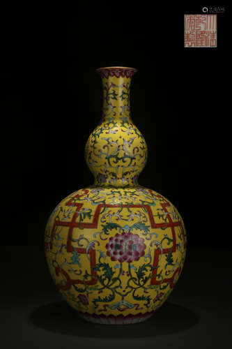 Enamel Gourd-shaped Vase