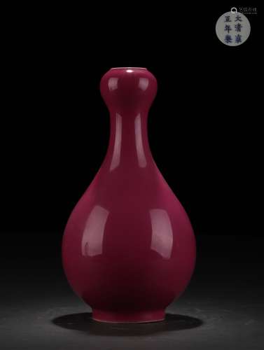 Carmine Garlic-head-shaped Vase