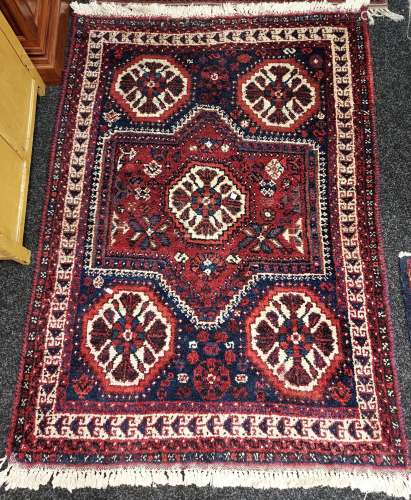 Antique hand woven Persian style rug. [160x141cm]