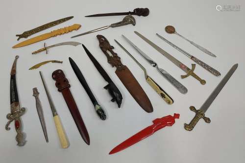 A Selection of various novelty and collectable letter opener...