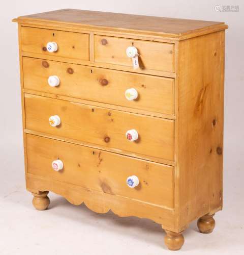 A Victorian pine chest of drawers, width 106cm, depth 41cm, ...