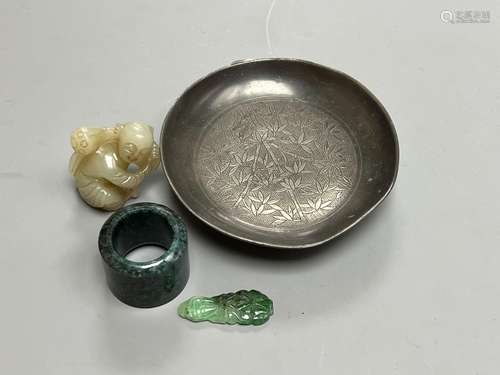 Assorted Chinese items including a jade figure, a jadeite pe...