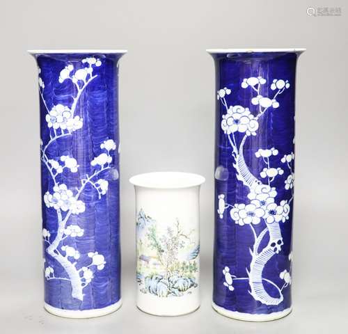 Three Chinese sleeve vases, 19th century and later, tallest ...