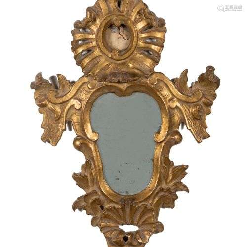 MIROIR ITALIEN En bois sculpté et doréPetits accidents.65 x ...