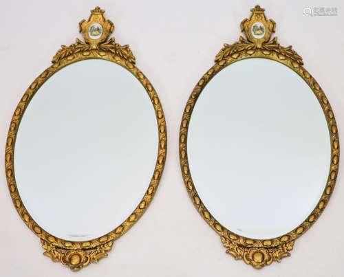 A pair of oval giltwood wall mirror, width 42cm, height 78cm