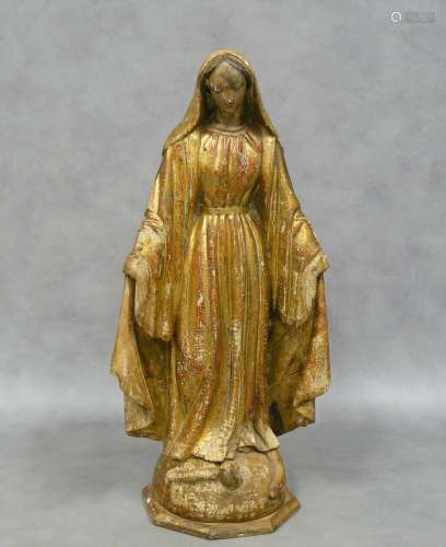 belle statue de la Vierge au serpent en bois sculpté et doré...
