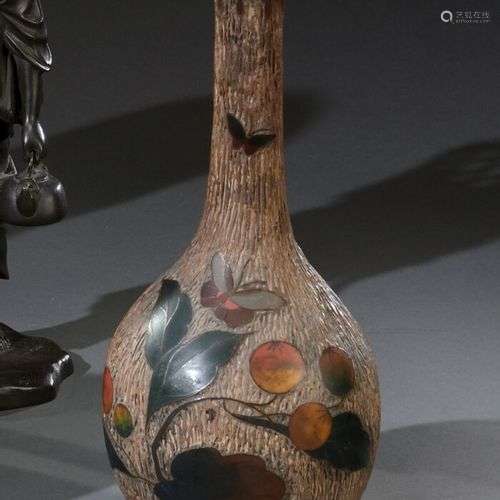 JAPON, Kobe - Période MEIJI (1868-1912) Vase à haut col en p...