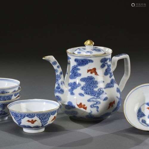 CHINE - Epoque GUANGXU (1871-1908) Rare ensemble en porcelai...