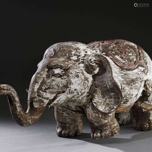 JAPON - Début de période EDO (1603-1868) Eléphant en bois sc...