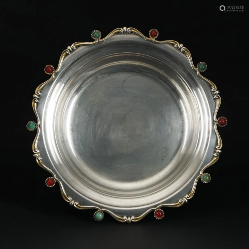 A silver hardstones decorated circular centerpiece