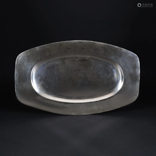 An Italian 800/1.000 silver oval tray