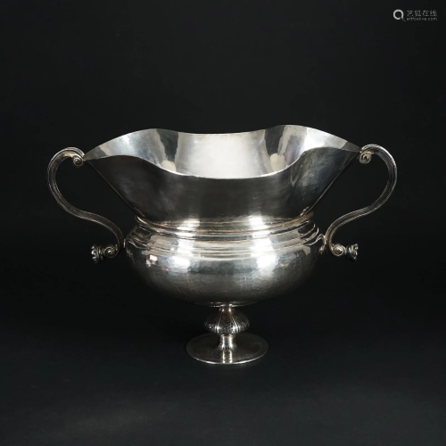 A sterling silver Bichierogra vase