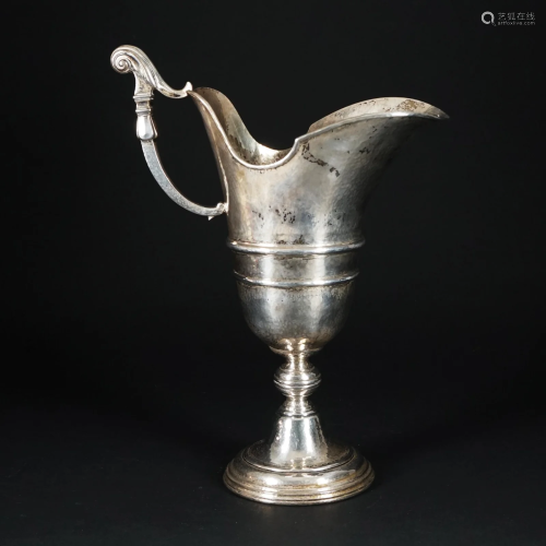 A 833/1.000 silver jug, Porto, 1886-1938