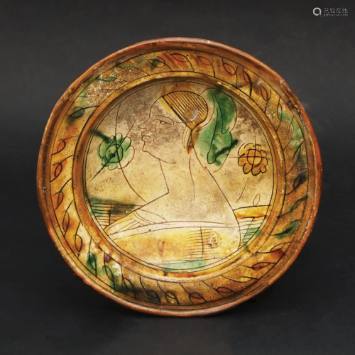An Italian Po valley scratched maiolica bowl