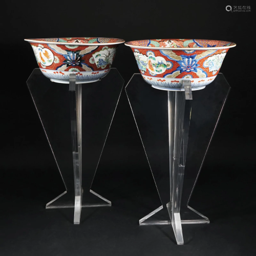 A pair of polychrome porcelain large bowls