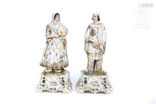 Pareja de figuras de porcelana isabelinas, s.XIX